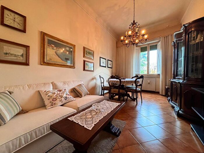 Appartamento quadrilocale in vendita in Piazza Pier Vettori, Firenze