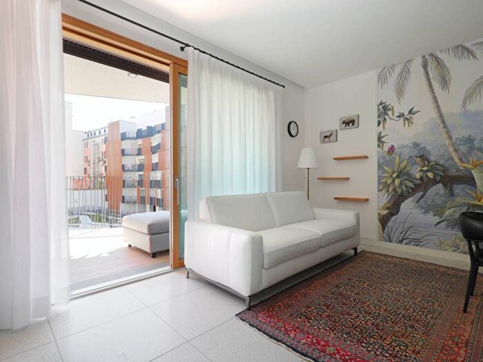 Appartamento trilocale in affitto in Via Vittorio Salmini, Porta Romana Medaglie d'Oro, Milano