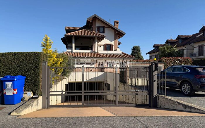 Appartamento con 6 locali in vendita in Strada Dalmasso, Bruino