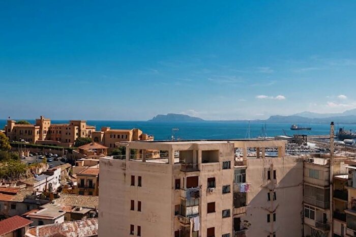 Appartamento bilocale in affitto in Via Papa Paolo VI, Acquasanta, Palermo