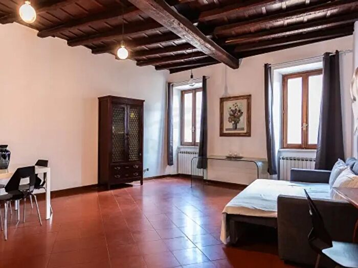 Appartamento trilocale in vendita in Vicolo del Bologna, Roma