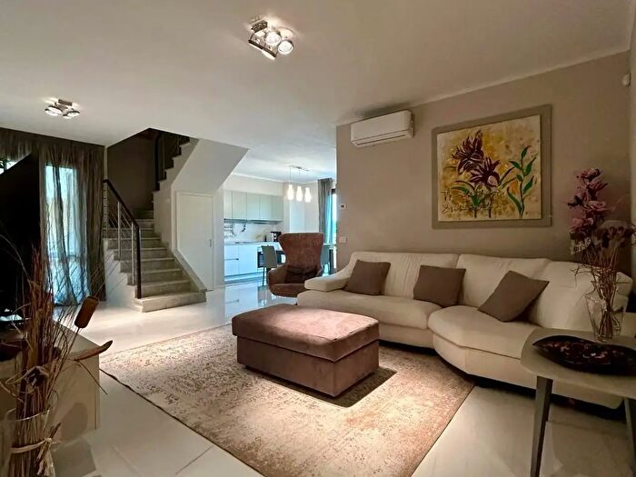 Appartamento con 5 locali in vendita in Empoli