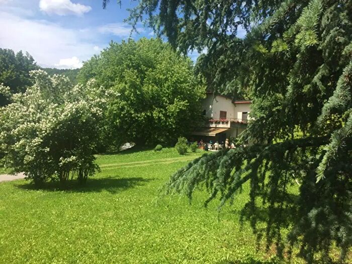 Casa con 7 locali in vendita in Longone Al Segrino
