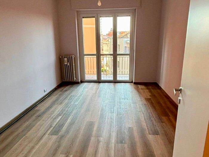 Appartamento trilocale in affitto in Via Italo Gastaldi, Centro, Alba