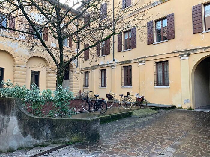 Appartamento trilocale in vendita in Mantova