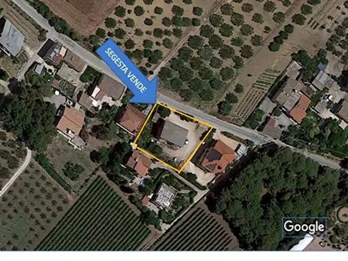 Casa con 10 locali in vendita in Cda Pusillesi, Salemi