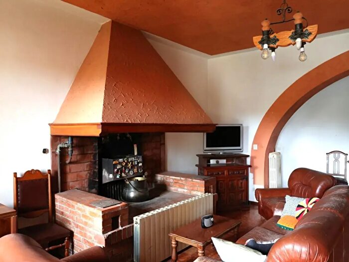 Casa con 11 locali in vendita in Casciana Terme Lari