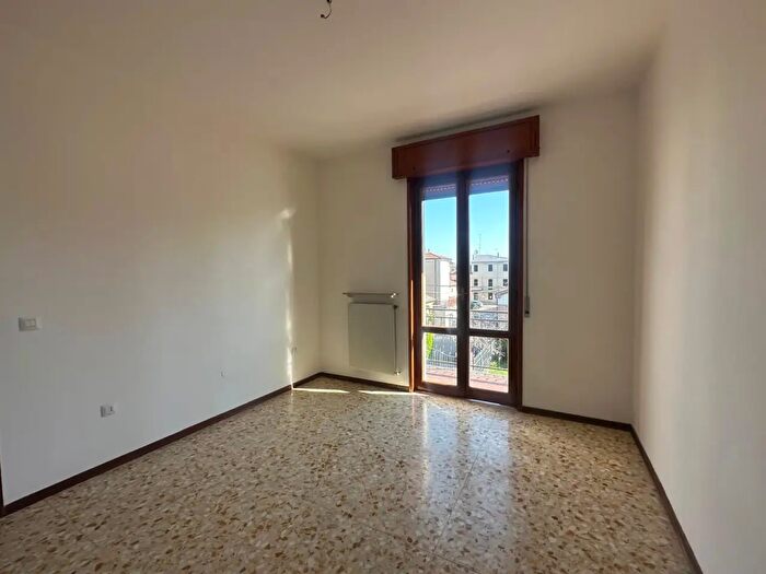 Appartamento trilocale in vendita in Piazza XXV Aprile, Alseno