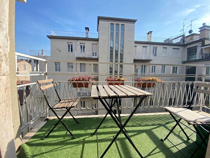 Appartamento in affitto in Via Piero Gobetti, Centro Storico, Como