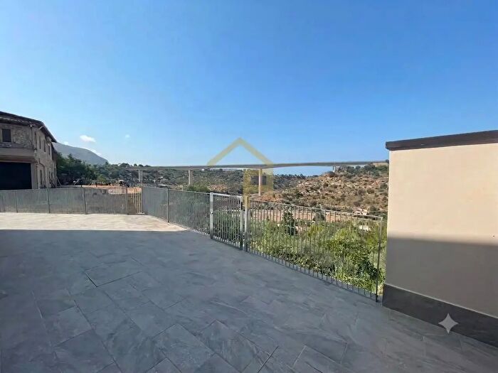 Casa quadrilocale in vendita in Contrada CutiMolinello, Castellammare Del Golfo