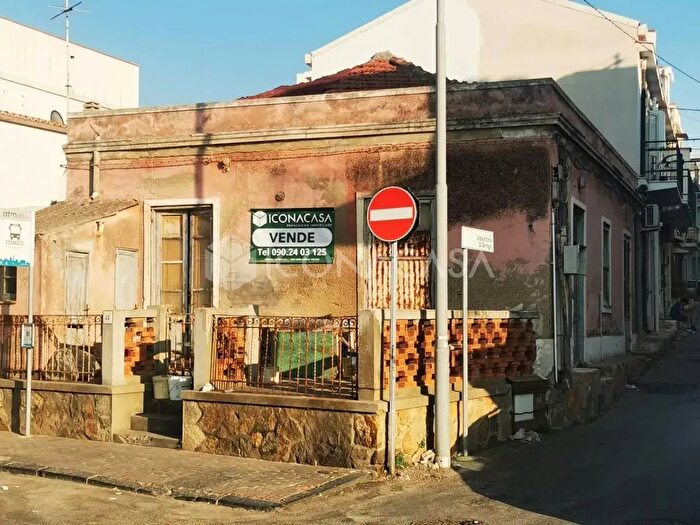 Casa quadrilocale in vendita in Via Trento, Messina