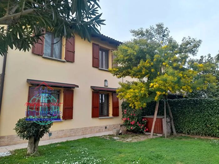 Casa con 6 locali in vendita in Via Stelloni Levante, Calderara Di Reno