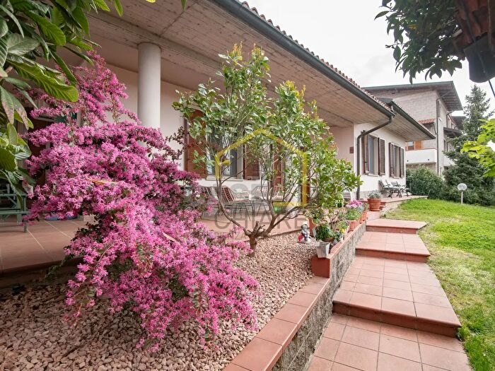 Casa con 5 locali in vendita in Via Amerigo Vespucci, Gropello Cairoli