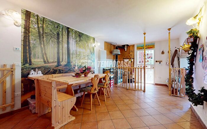 Case in Vendita e in Affitto - 3