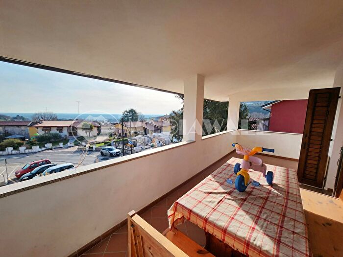 Casa con 6 locali in vendita in Via Montello, Caneva