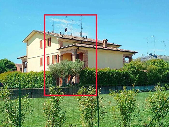 Casa con 6 locali in vendita in San Prospero