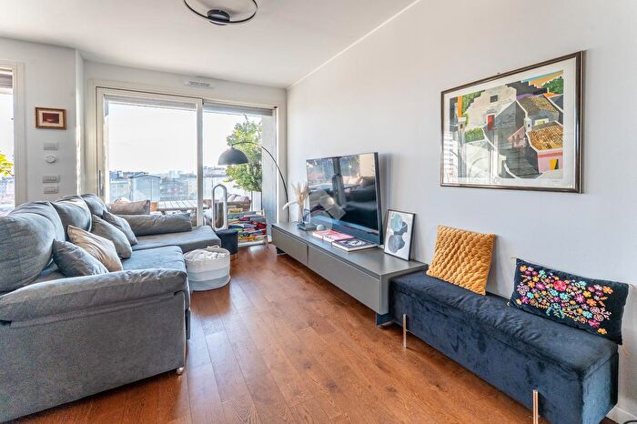 Appartamento trilocale in vendita in Via Nino Besozzi, Milano