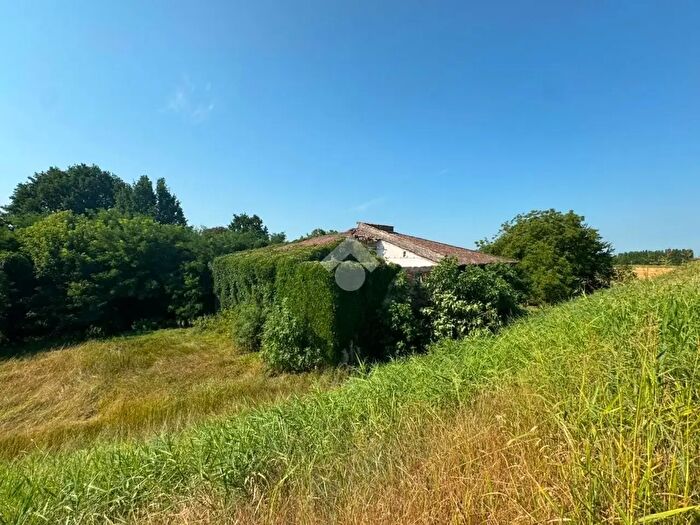 Casa con 8 locali in vendita in Via Ferratina, Sala Bolognese