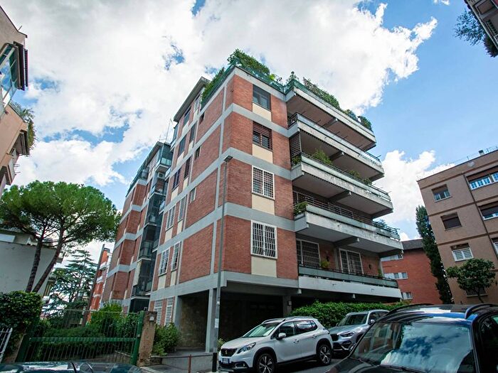 Appartamento quadrilocale in affitto in Via Gerolamo Belloni, Vigna Clara Vigna Stelluti, Roma