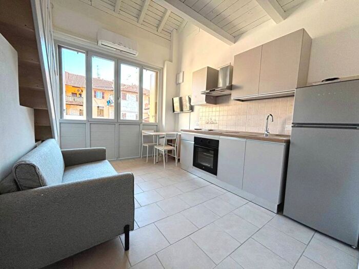 Appartamento bilocale in affitto in Via Pier Giovanni Varisco, Centro, Arcore