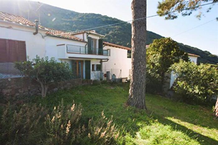 Appartamento bilocale in vendita in Via SantAssunta, Marciana