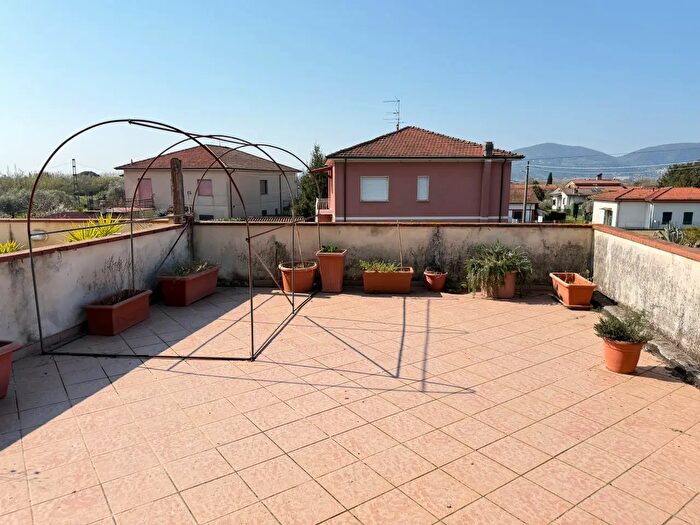 Appartamento con 5 locali in vendita in Via Salicello, Castelnuovo Magra