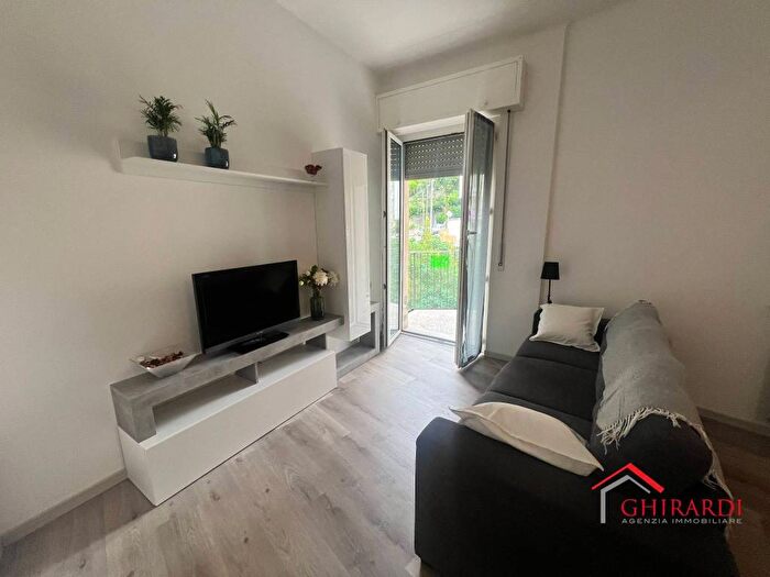 Appartamento trilocale in affitto in Via Antonio SantElia, Sestri Ponente, Genova