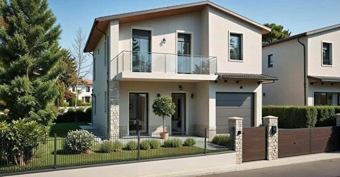 Casa con 6 locali in vendita in Montecchio Emilia