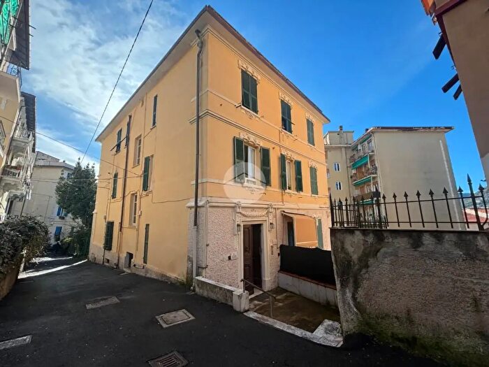 Appartamento trilocale in vendita in Via Domenico Viviani, La Spezia