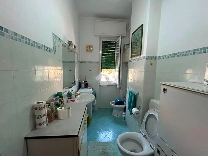 Appartamento trilocale in vendita in Via della Libertà, Rapallo