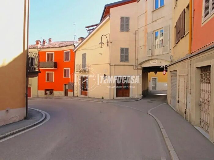 Appartamento quadrilocale in vendita in Vicolo Danna, Mondovi