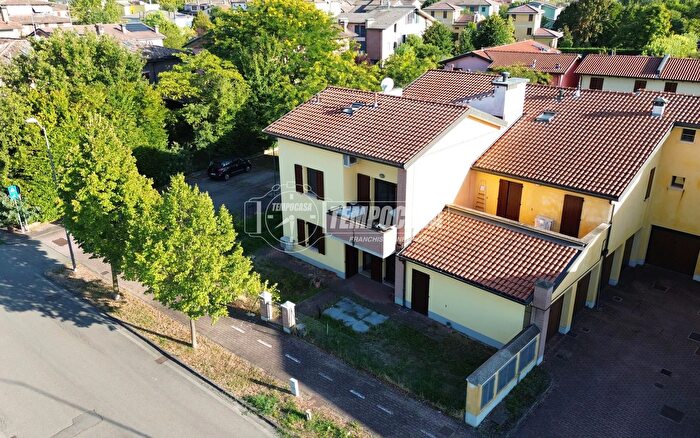 Appartamento trilocale in vendita in Via Rizzotto, Rio Saliceto