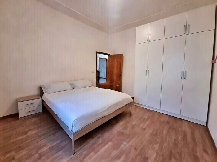 Appartamento trilocale in affitto in VIA CRETI, Bolognina, Bologna