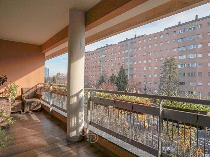 Appartamento trilocale in affitto in Via Fratelli Zoia, Quarto Cagnino, Milano