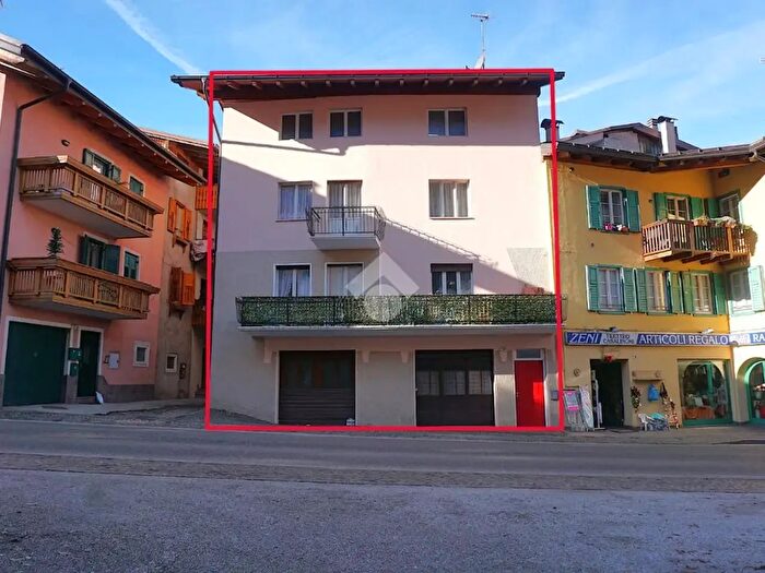 Casa con 6 locali in vendita in Via Trento, Spormaggiore
