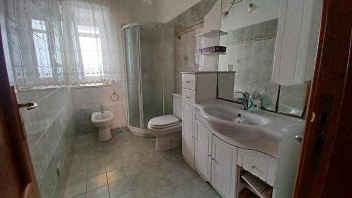 Casa quadrilocale in vendita in Vico Bensaia, Messina