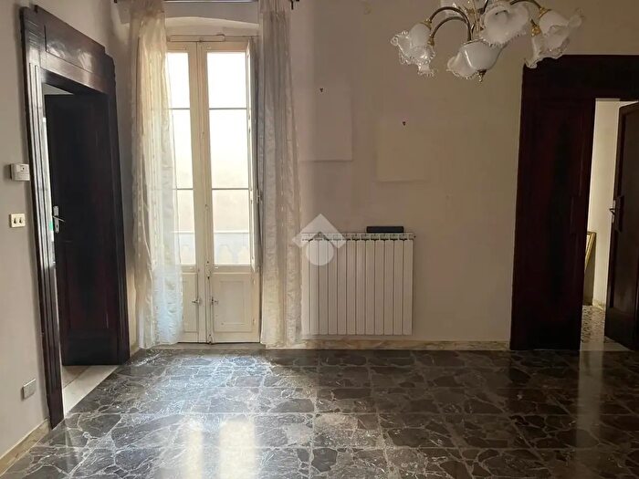 Appartamento trilocale in vendita in Via Nazario Sauro, Grottaglie