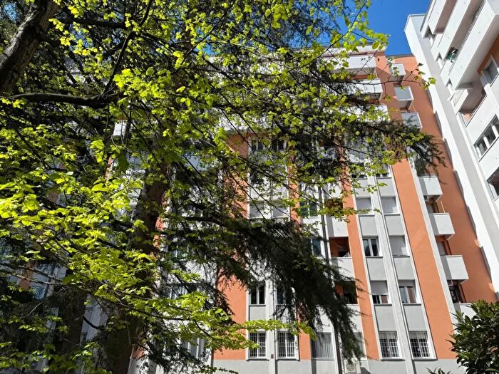 Appartamento trilocale in vendita in Via Vitale da Bologna, Bologna