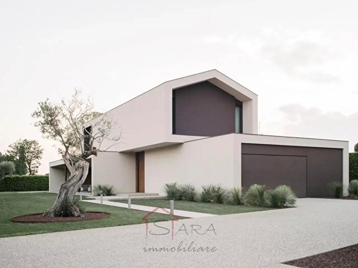 Casa quadrilocale in vendita in Via Pelosa, Saccolongo