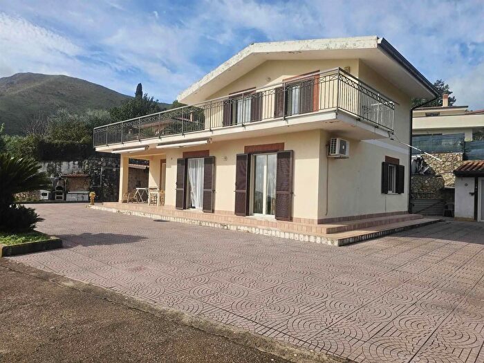 Casa quadrilocale in vendita in Itri, Itri