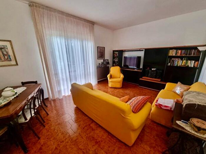 Appartamento trilocale in vendita in Via Giovanni Bartoli, Piacenza