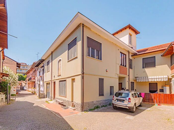 Appartamento quadrilocale in vendita in Via Rocca Vecchia, Vigevano