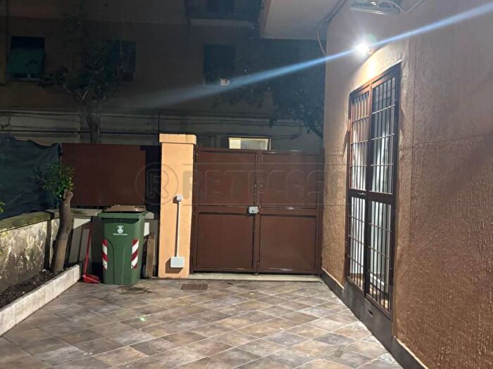 Appartamento bilocale in affitto in Via Salvatore Calenda, Carmine Alto, Salerno