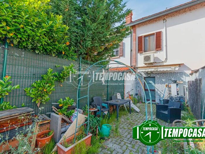Casa trilocale in vendita in Via Giuseppe Garibaldi, Giussago