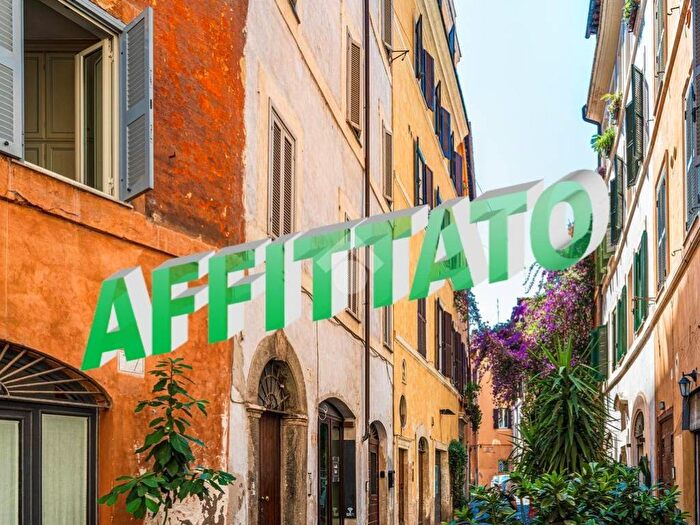 Appartamento trilocale in affitto in Via Dei Cappellari, Campo de' Fiori, Roma