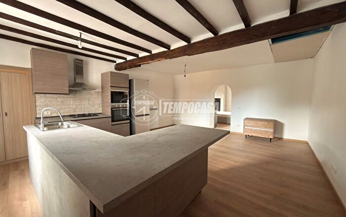 Appartamento bilocale in vendita in Via Roma, Pieve Emanuele