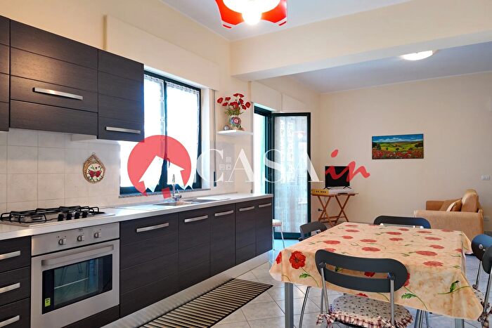 Appartamento con 5 locali in vendita in Via Roma, Torrenova