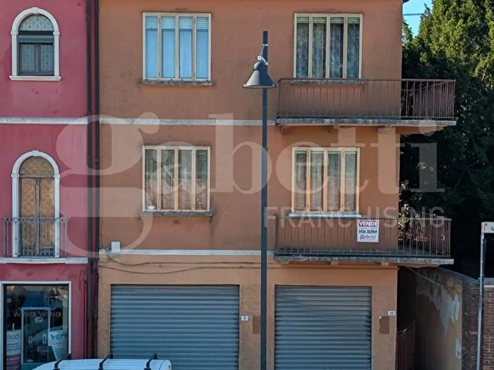 Casa con 7 locali in vendita in Cavarzere Via Umberto I, Cavarzere