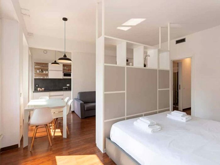 Appartamento in affitto in Via Carlo Poma, Indipendenza, Milano