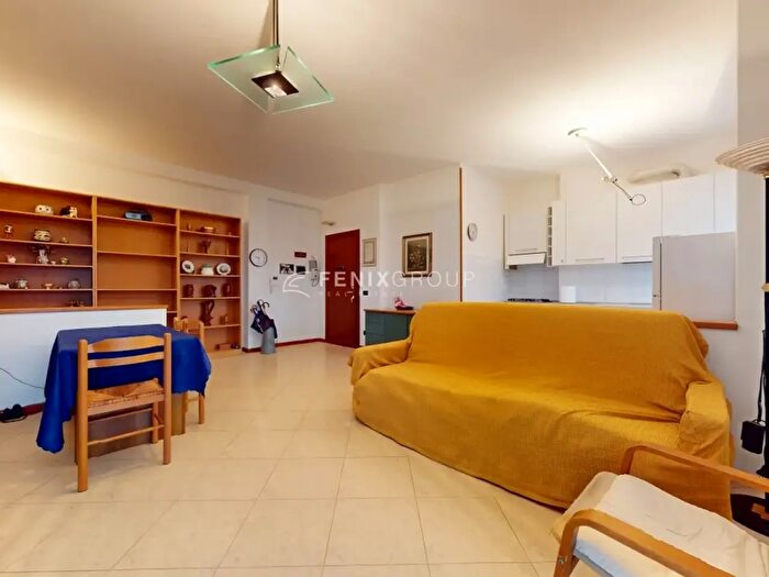 Appartamento trilocale in vendita in Via Vincenzo Russo, Milano